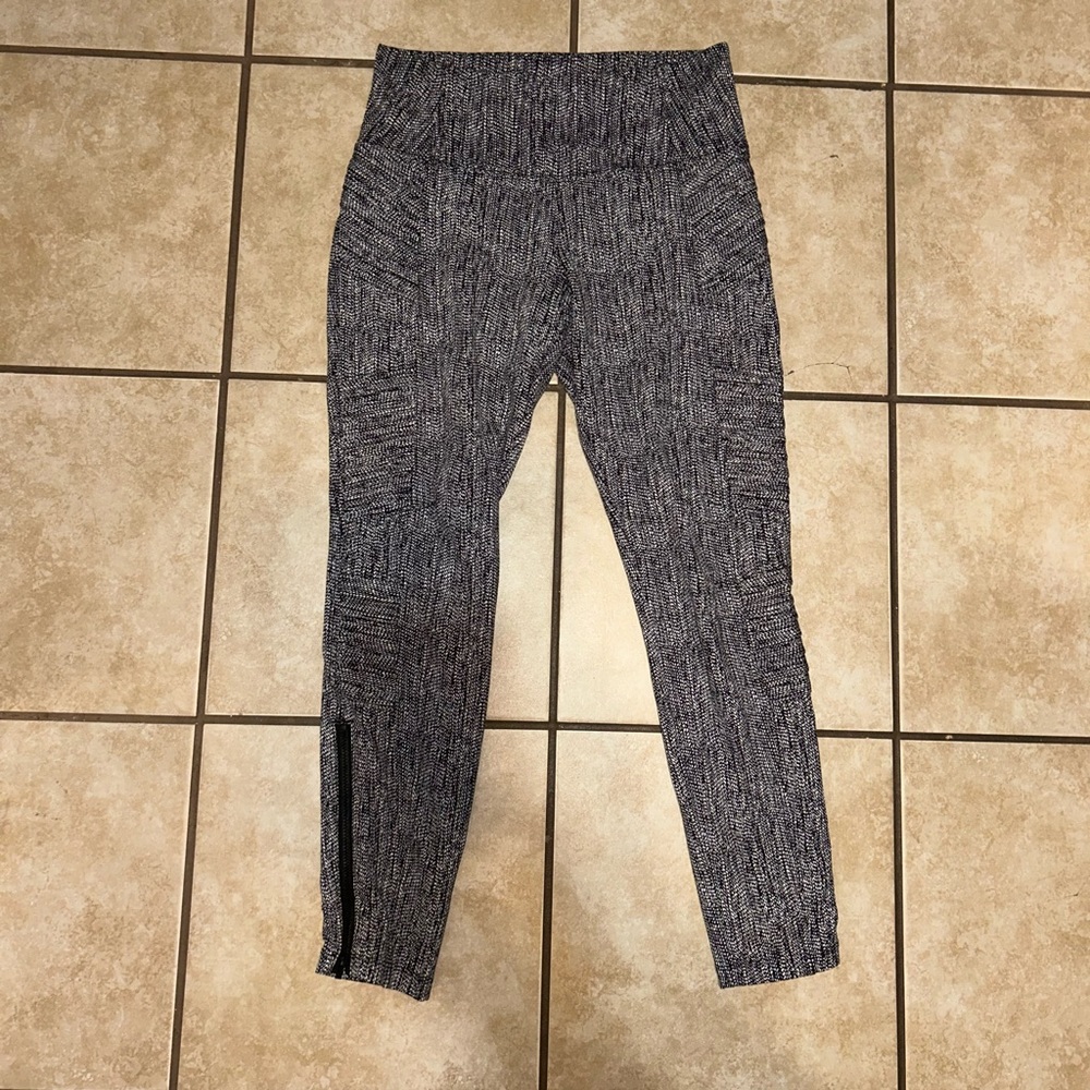 Athleta Women's Delancey Textured Moto Tight Legging size small